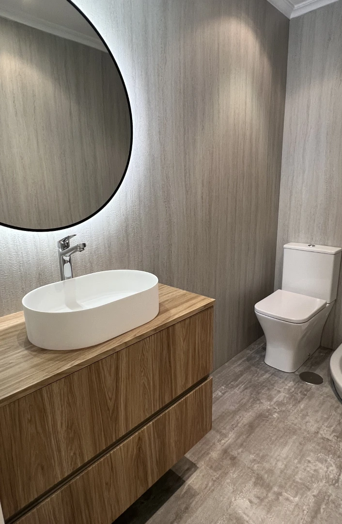 reforma_ba_o_alejandro_gris_ducha_madera_moderno_6_1x